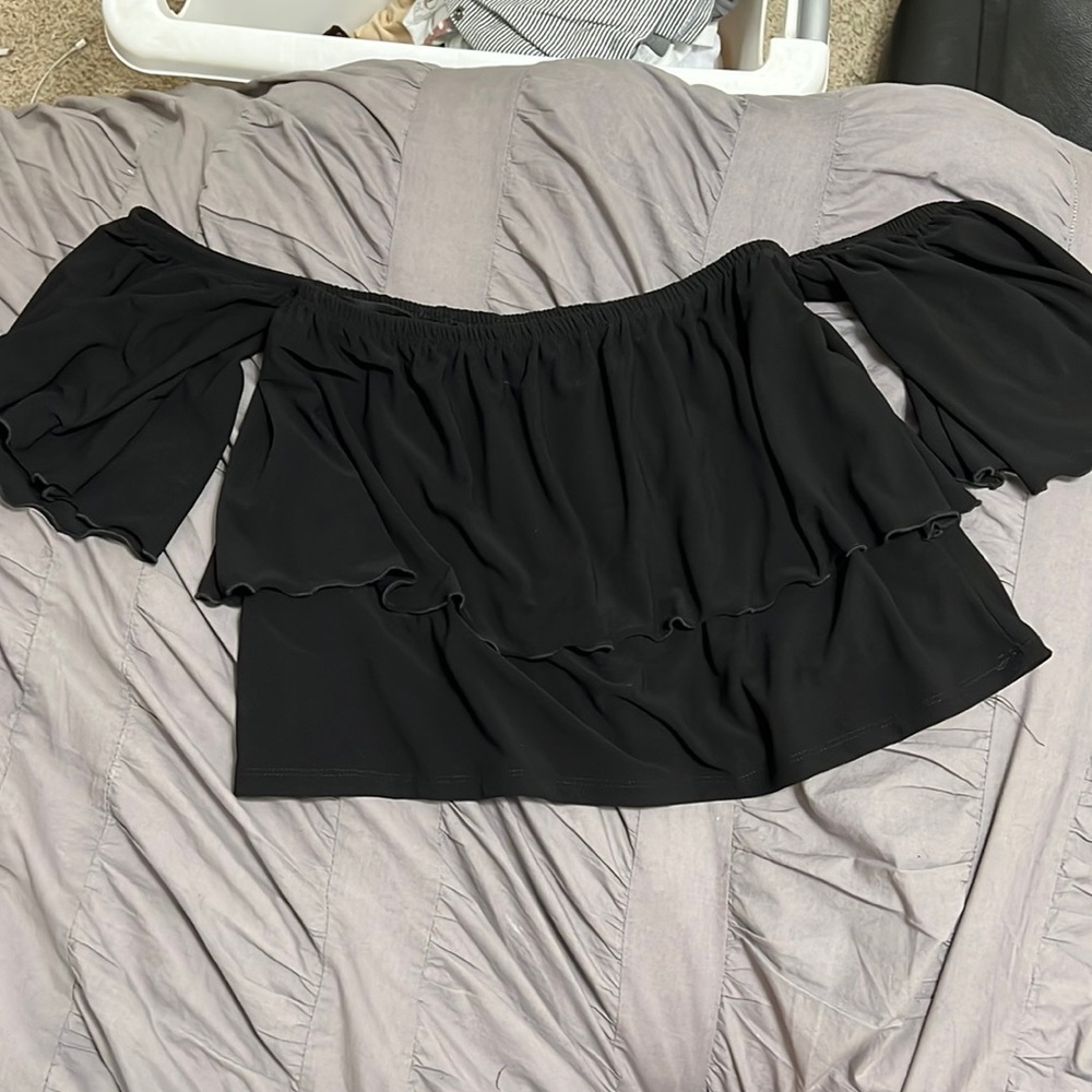 Cheryl Creations Off the shoulder Shirt